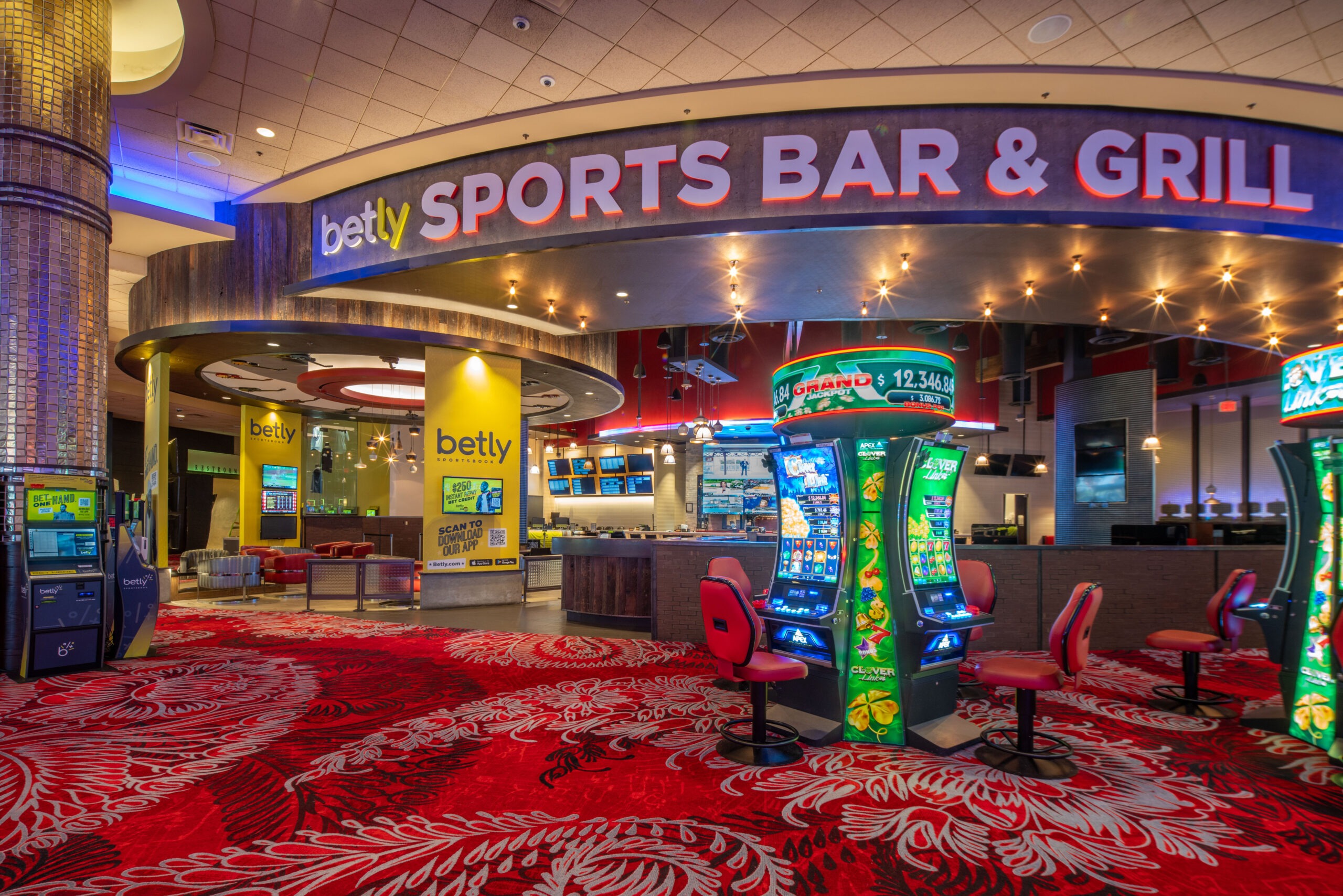 Betly Sports Bar & Grill hero image